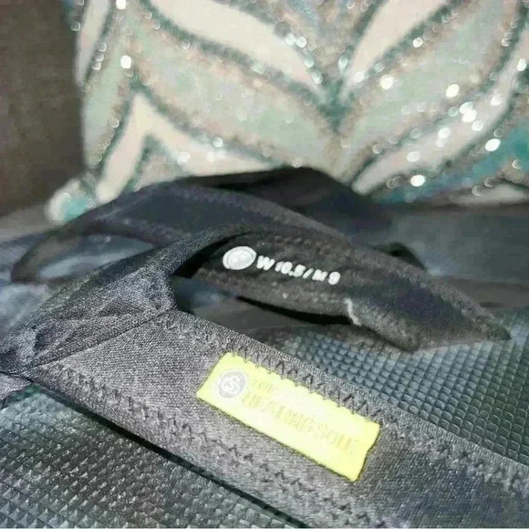 Healing Sole Flip Flop Sandals Size W 10.5 M 9 - Picture 5 of 7